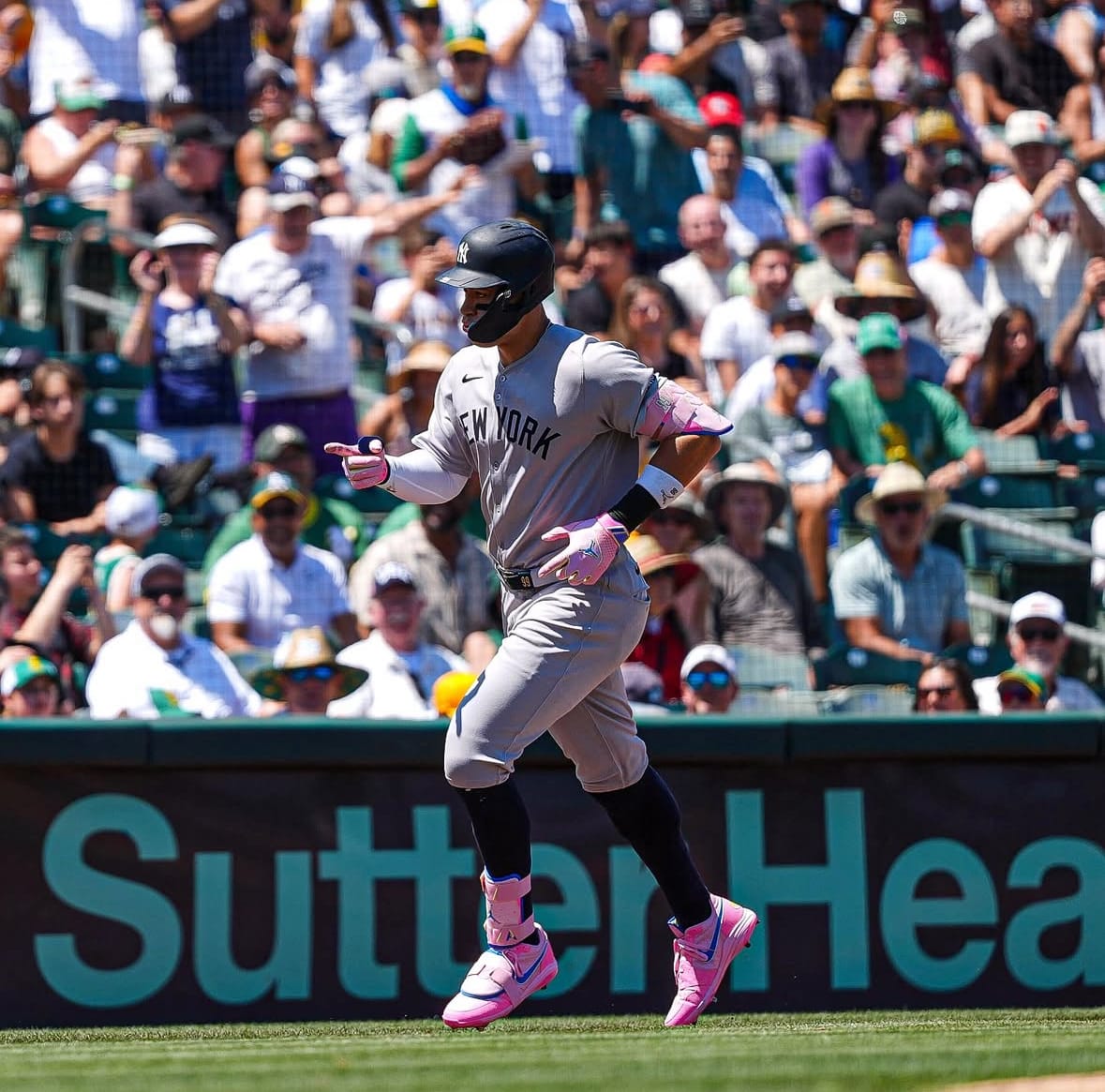 Yanks drop Game 2 in Sacramento